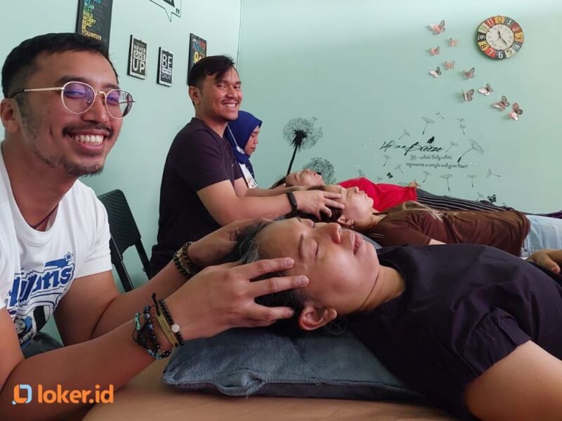 praktisi-holistik-andris-wisatha-tahun-2024